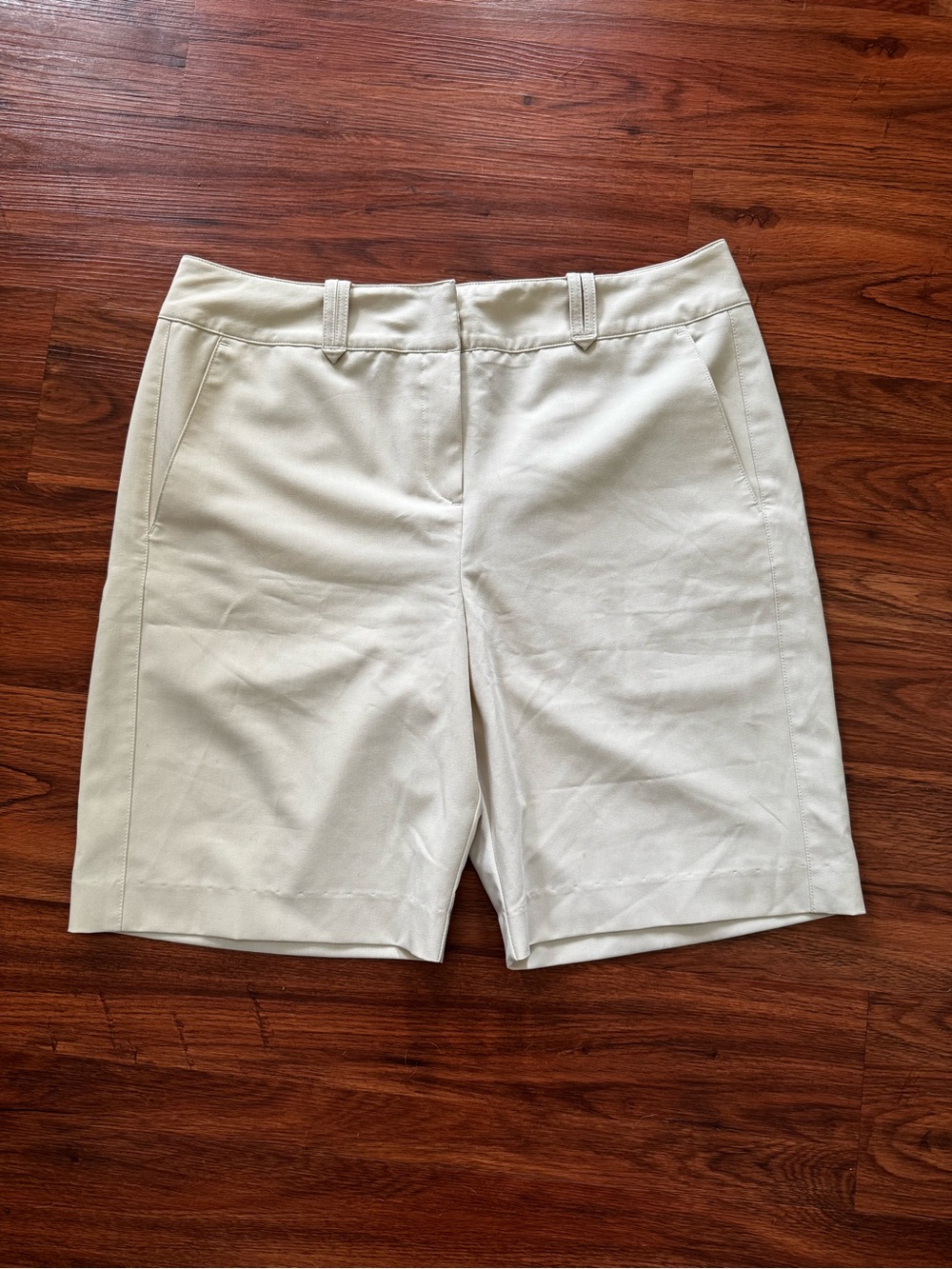 ⛳️ Swing Bette Court Performance Golf Shorts - Classic Fit Women’s 10